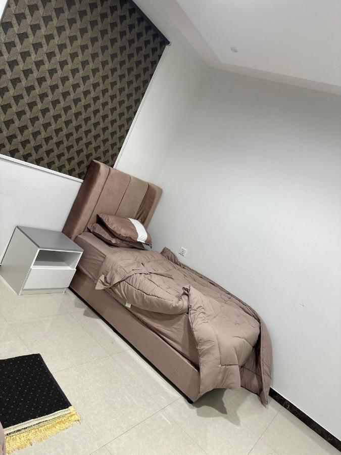 اللؤلؤة المفروشه Riyadh